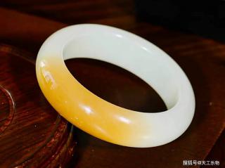 品种繁多的和田玉手镯,要怎样才能够认清认全?