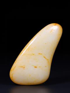和田玉原石 长14.5厘米.宽7.4厘米.厚4.2厘米.重652.4克